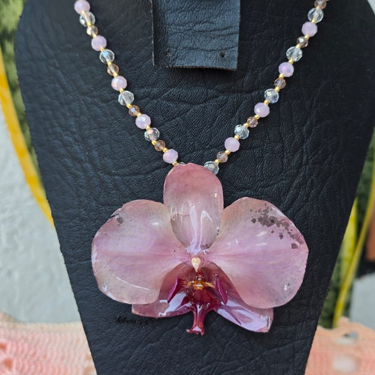 Collar Phalaenopsis con murano y mostacilla